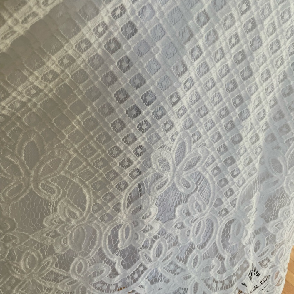 White Lace V-Neck Short Sleeve Dress - Picture 4 of 9